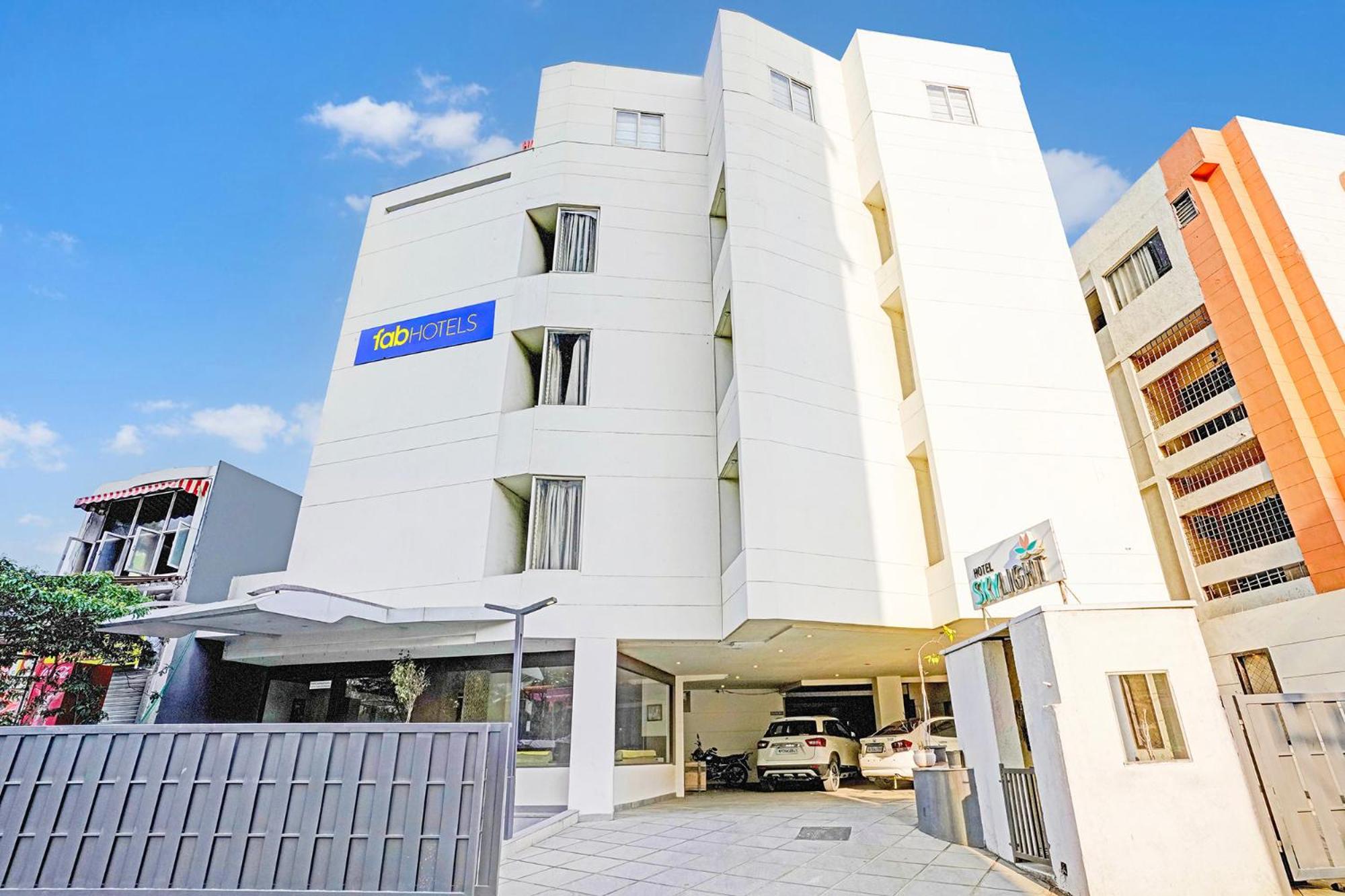 Fabhotel Prime Sky Light Вадодара Екстер'єр фото