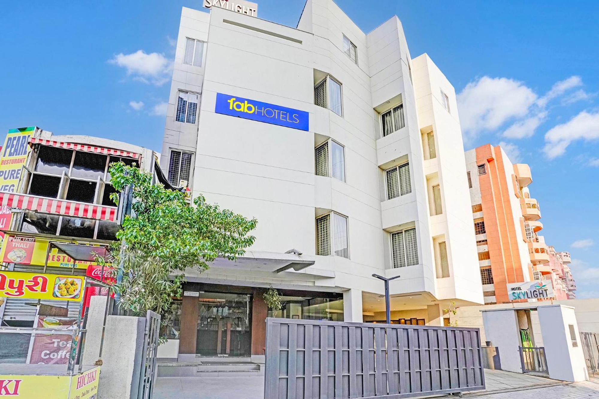 Fabhotel Prime Sky Light Вадодара Екстер'єр фото