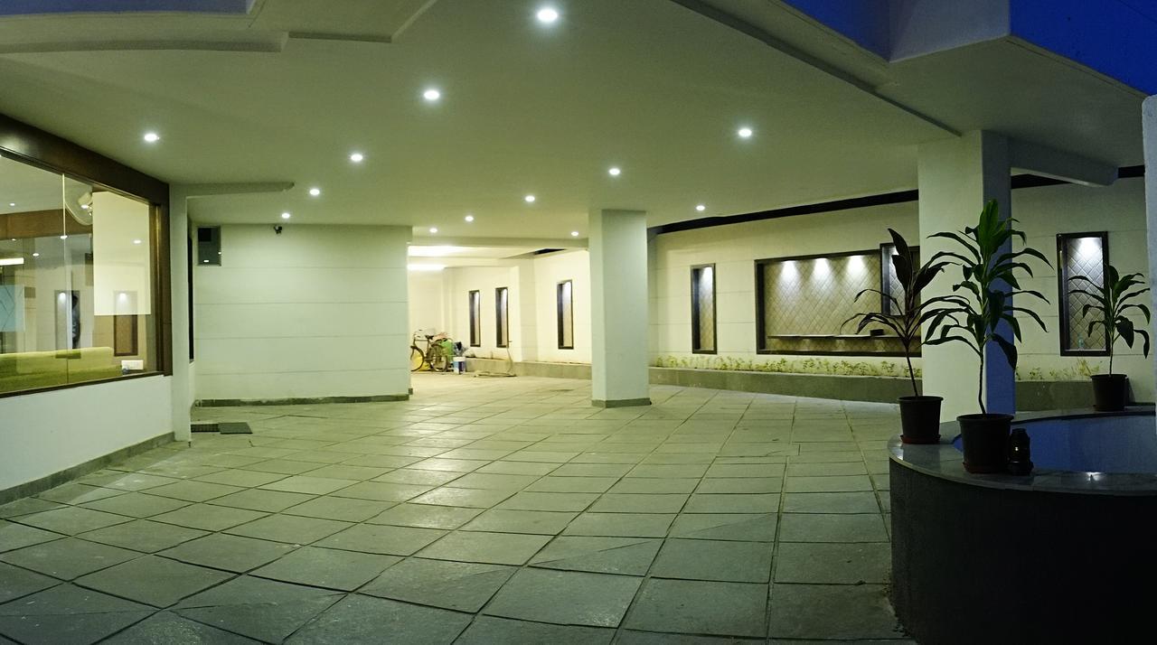 Fabhotel Prime Sky Light Вадодара Екстер'єр фото